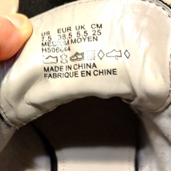 🐈⬛ Glorious RARE Vintage Hush Puppies Velvet Ribbon Spectator Booties - 7.5M - Picture 16 of 16